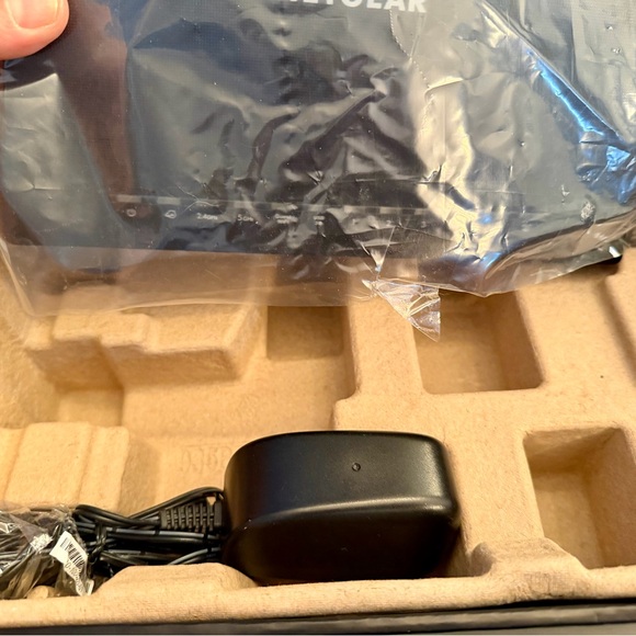 (NEW) NETGEAR Nighthawk AC1900 R6900v2 Smart Wi-Fi Router Gaming Streaming - Picture 9 of 10